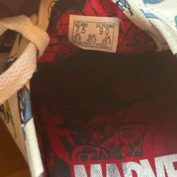 Vans x Marvel Superhero Print Sneakers Men’s Size 7.5 – Limited Edition - Picture 12 of 13